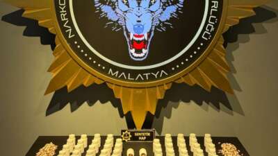 Malatya'da polis ekiplerince sokak satıcılarına