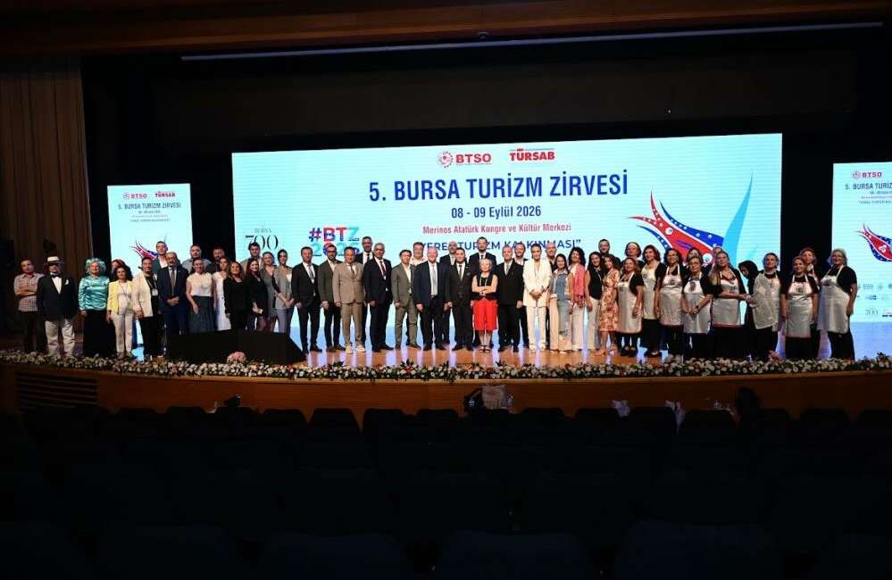 Bursa’daki dev turizm zirvesinde altyapı gerçeği Bursa Turizm Zirvesi’nde konuşan