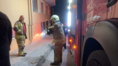 Bursa'da bir apartmandan yükselen yoğun
