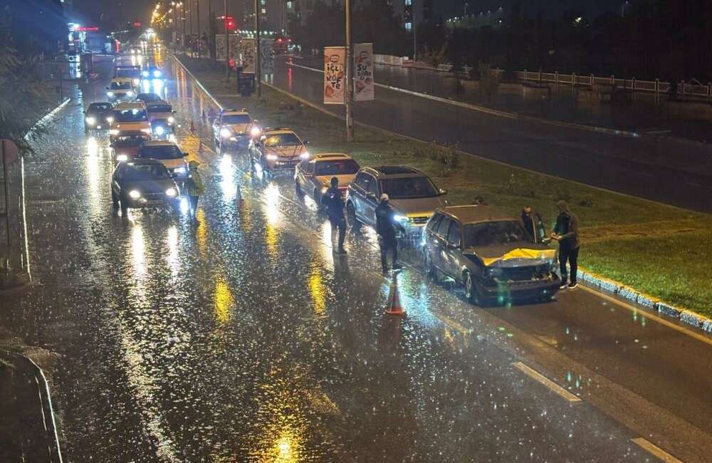 Sağanak yağış kazayı beraberinde getirdi Erzincan’da etkili olan sağanak