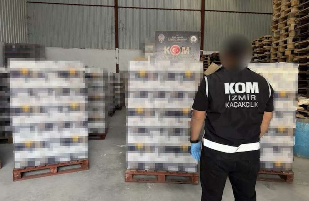 3 milyon 800 bin liralık kaçak içki ele geçirildi İzmir'in Buca ilçesinde polisin