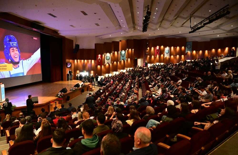 BUÜ’de 2026-2027 akademik yılı bu mesajla başladı; ‘Terörsüz Türkiye’ Bursa Uludağ Üniversitesi'nde 2026-2027