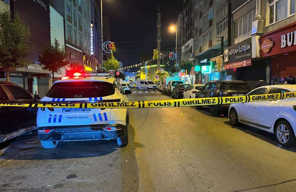 İstanbul Esenler'de cadde üzerinde