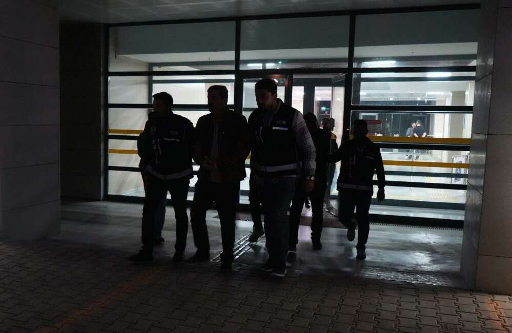 Rüşvet soruşturmasında polis ve mübaşire tutuklama kararı Kırıkkale'nin Yahşihan ilçesinde eğlence