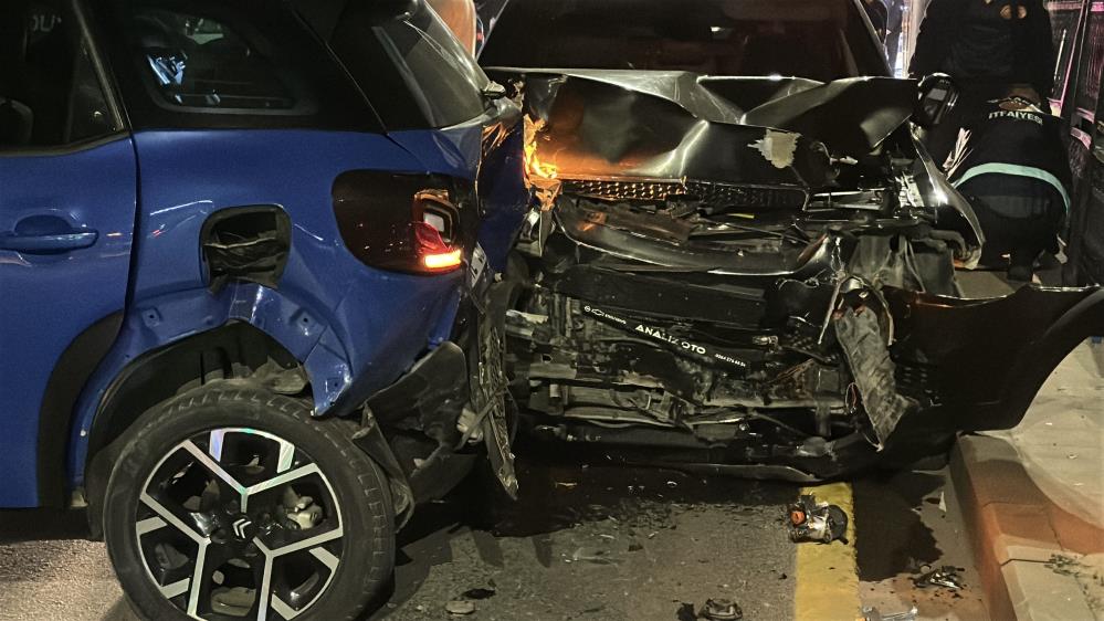 Gece saatlerinde ortalık savaş alanına döndü Sakarya'nın Adapazarı ilçesinde gece