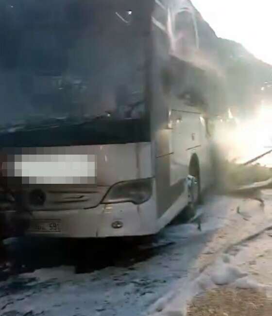 Yolcu otobüsü alev alev yandı! Bolu’da seyir halindeki yolcu