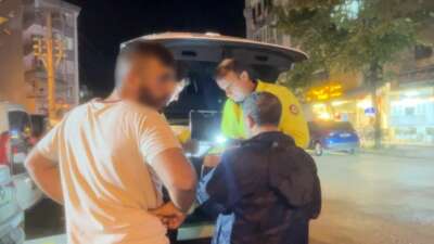 Bursa'da sokak aralarında hızlı araç