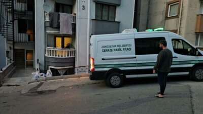Zonguldak'ta komşularının kötü koku şikayeti