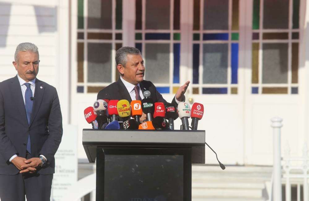 Özgür Özel, Mudanya’da vatandaşa seslendi Yeni Parti Genel Başkanı