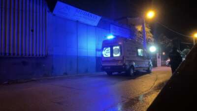 Bursa’da iş yerinin çatısından düşen