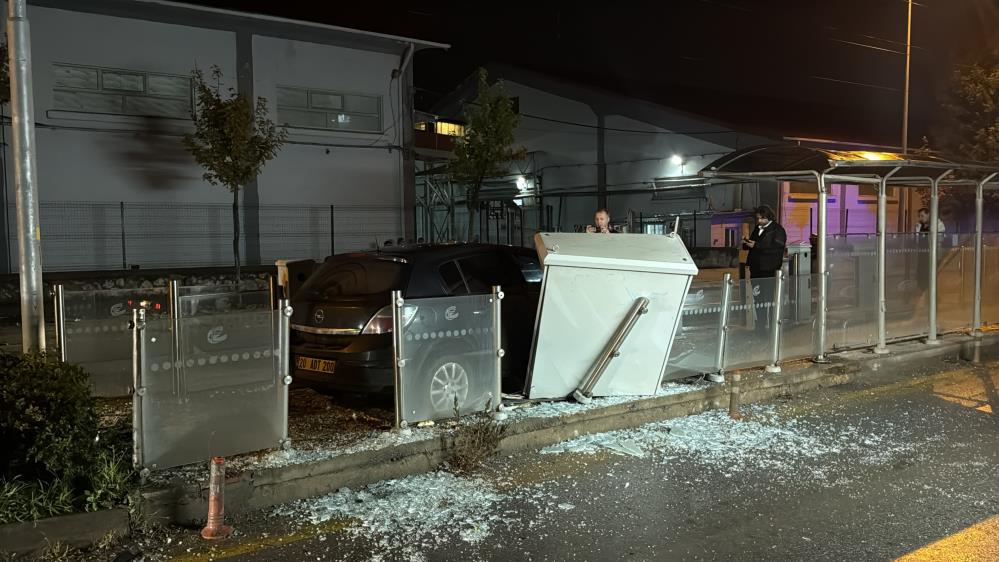 Eskişehir'de sürücüsünün direksiyon hakimiyetini