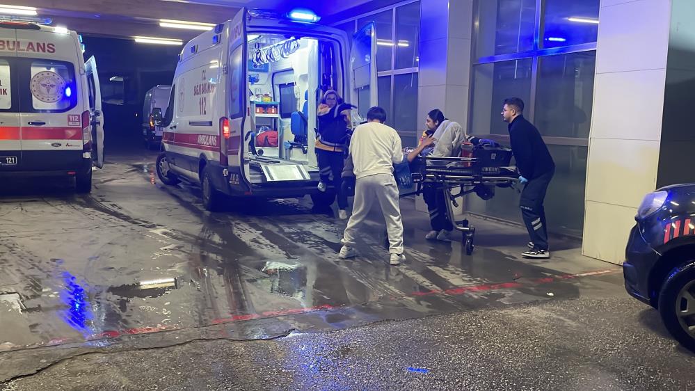 Parkta bıçaklı kavga: 2 çocuk ağır yaralandı Karaman’da parkta çıkan bıçaklı