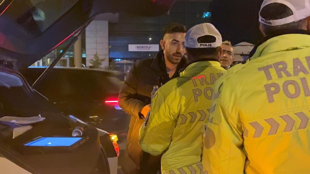 “Teşkilat mısınız” diyen alkollü sürücüye polisten tokat gibi cevap: “Polis teşkilatıyız” ayseri'nin Melikgazi ilçesinde kontrolden