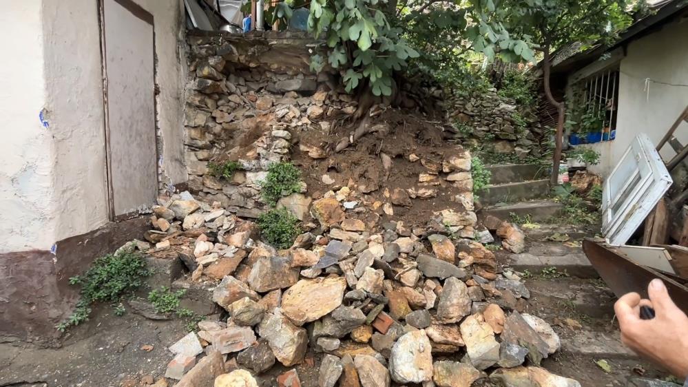 Bursa’da toprak zeminde kayma meydana geldi! Bursa'da 2 gündür aralıksız