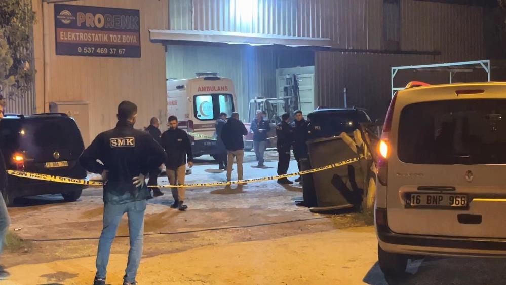 Bursa’da kahreden kaza! 24 yaşındaki genç demir bloğun altında can verdi Bursa'da bir boyahane fabrikasında,