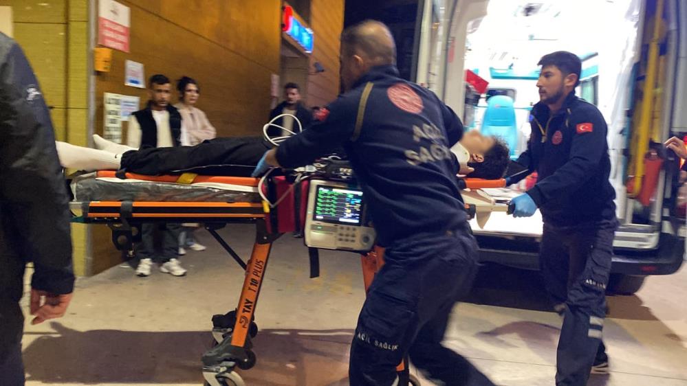 Bursa’da 15 yaşındaki çocuğun zor anları; 7 metreden kaldırıma düştü Bursa'nın İnegöl ilçesinde