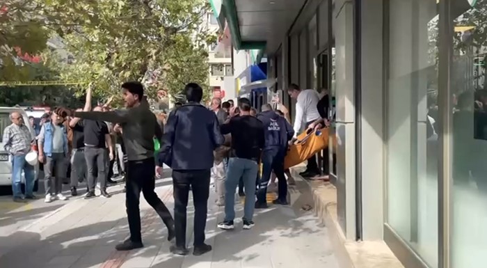Bursa’da korkunç olay; Hamile kadını bıçakladılar Bursa'nın Gemlik ilçesinde 4