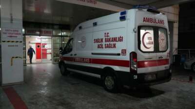Kırıkkale'de yolun karşısına geçerken otomobilin