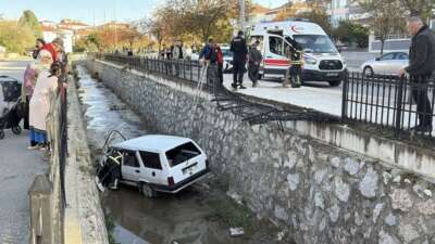  Çorum’da park halindeki araca
