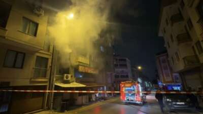 Bursa’da bir kıraathanede çıkan yangın,