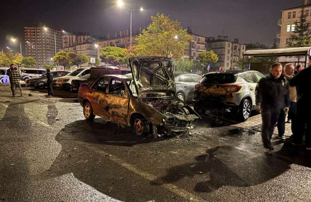 Kayseri’nin Kocasinan ilçesinde kaldırıma