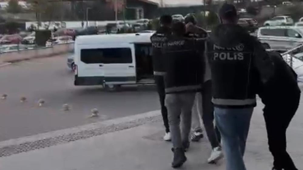 Uyuşturucu tacirlerine operasyon: 5 tutuklama Kırıkkale'de polis ekiplerince düzenlenen