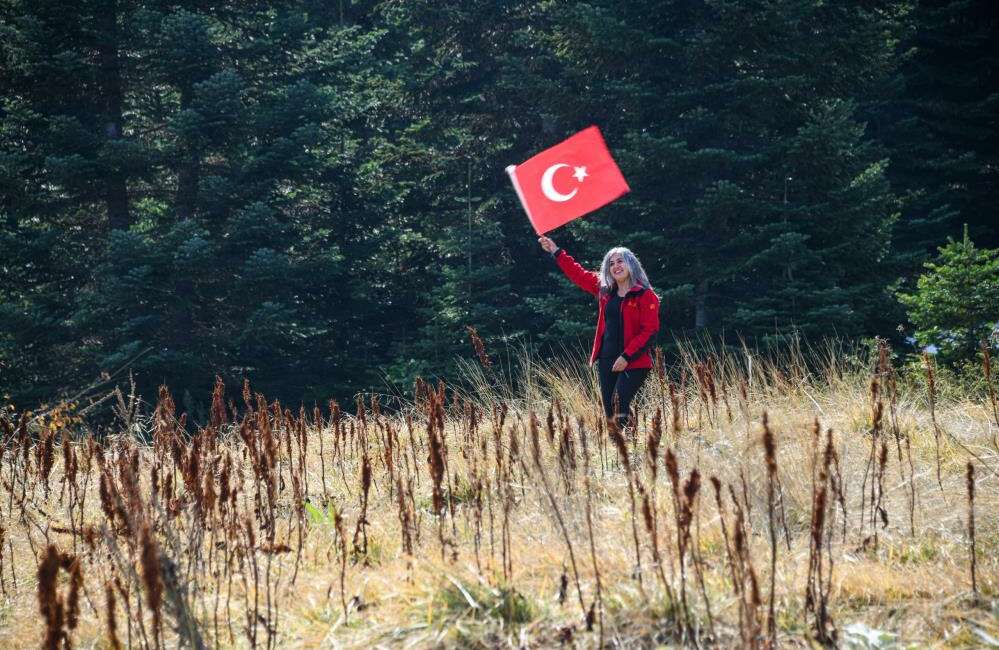 Bursa’da Cumhuriyet coşkusu Uludağ’a taşındı! Osmangazi Belediyesi, Türkiye Cumhuriyeti’nin
