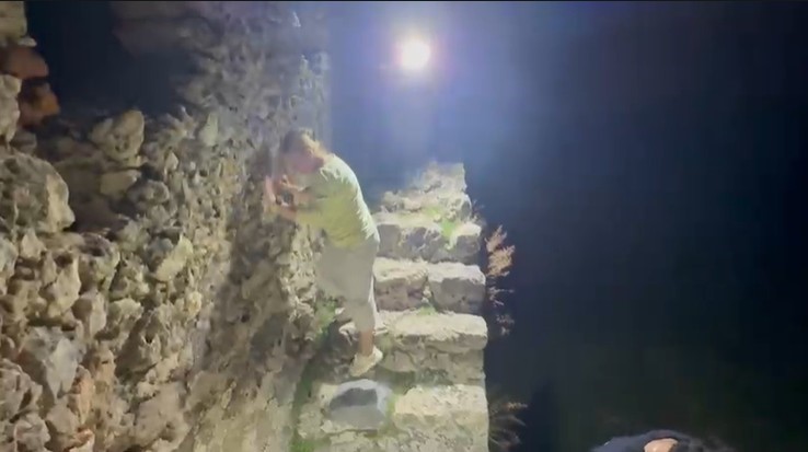 Alanya Kalesi’nde mahsur kalan 3 Rus kurtarıldı Antalya'nın Alanya ilçesinde