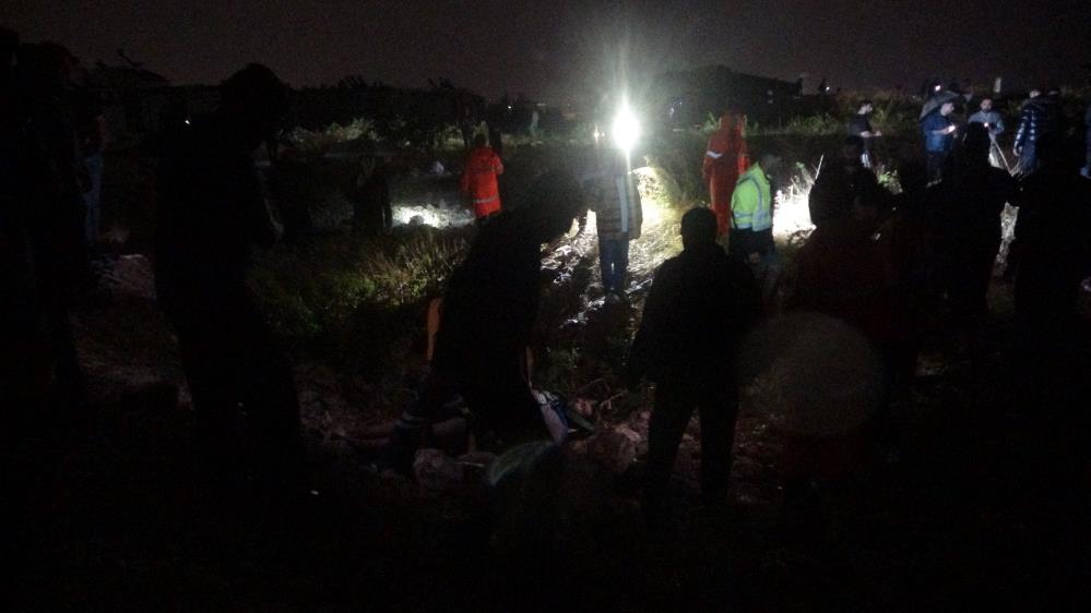 Antalya’da dehşet; Hortum işçilerin kaldığı 2 konteyneri savurdu: 5 ölü, 1 yaralı Antalya'da hortumun vurduğu 2