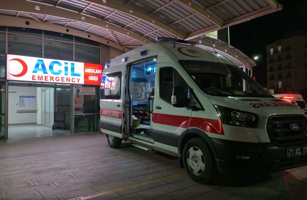 Yemek sofrasında evlat dehşeti: Babasını bıçakla öldürdü Kırıkkale'de yemek sofrasında