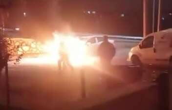 Kocaeli'nin Körfez ilçesinde alevlere teslim