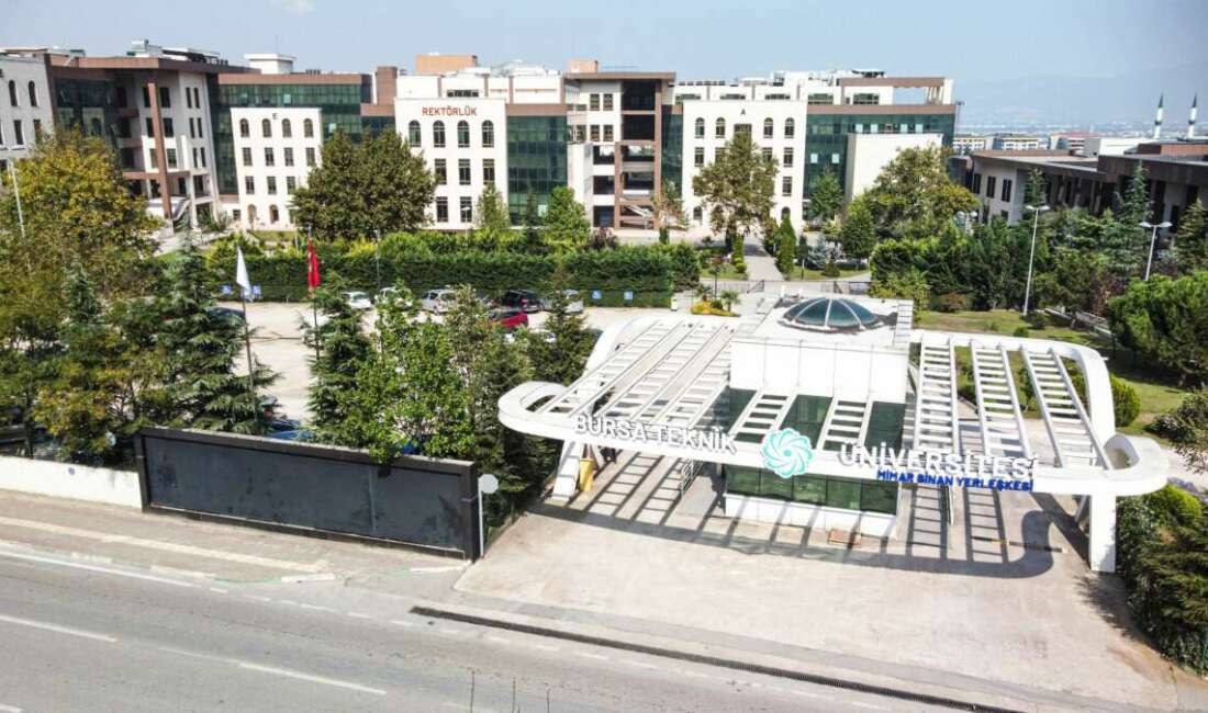 Bursa Teknik Üniversitesi akademisyenleri,