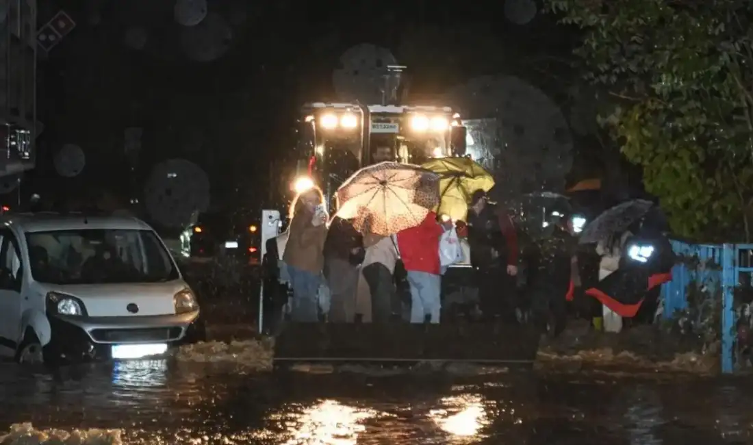 İşte sel felaketinde son durum İstanbul’da sel felaketinde can