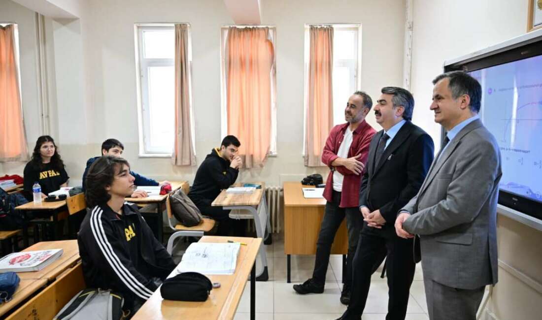 Başkan Yılmaz’dan gençlere eğitim hayatları ve gelecek hedefleri için tavsiye! Yıldırım Belediye Başkanı Oktay