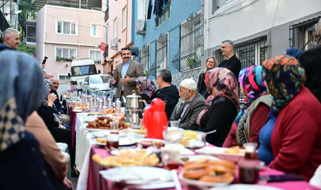 Başkan Yılmaz, vatandaşlarla aynı sofrayı paylaştı! Piremir Mahallesi’nde kadınların kahvaltı